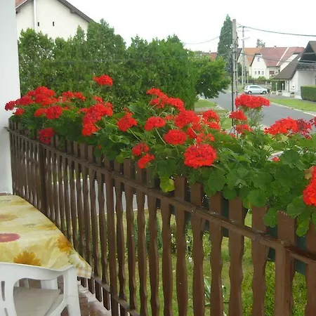 éva Apartman
